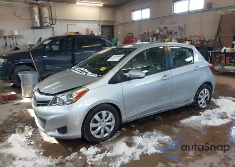 2013 Toyota Yaris Le z USA, uszkodzony, nr VIN JTDKTUD39DD547326